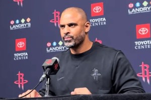 华体会-乌度卡拒背锅！发布会直指球员懒惰+申京问题，却不反思末节执教