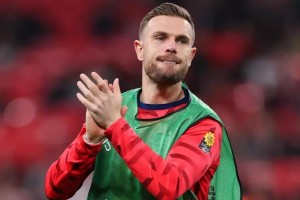 华体会-赫斯基：亨德森比赛经验丰富，但他或许阻碍了年轻球员的机会